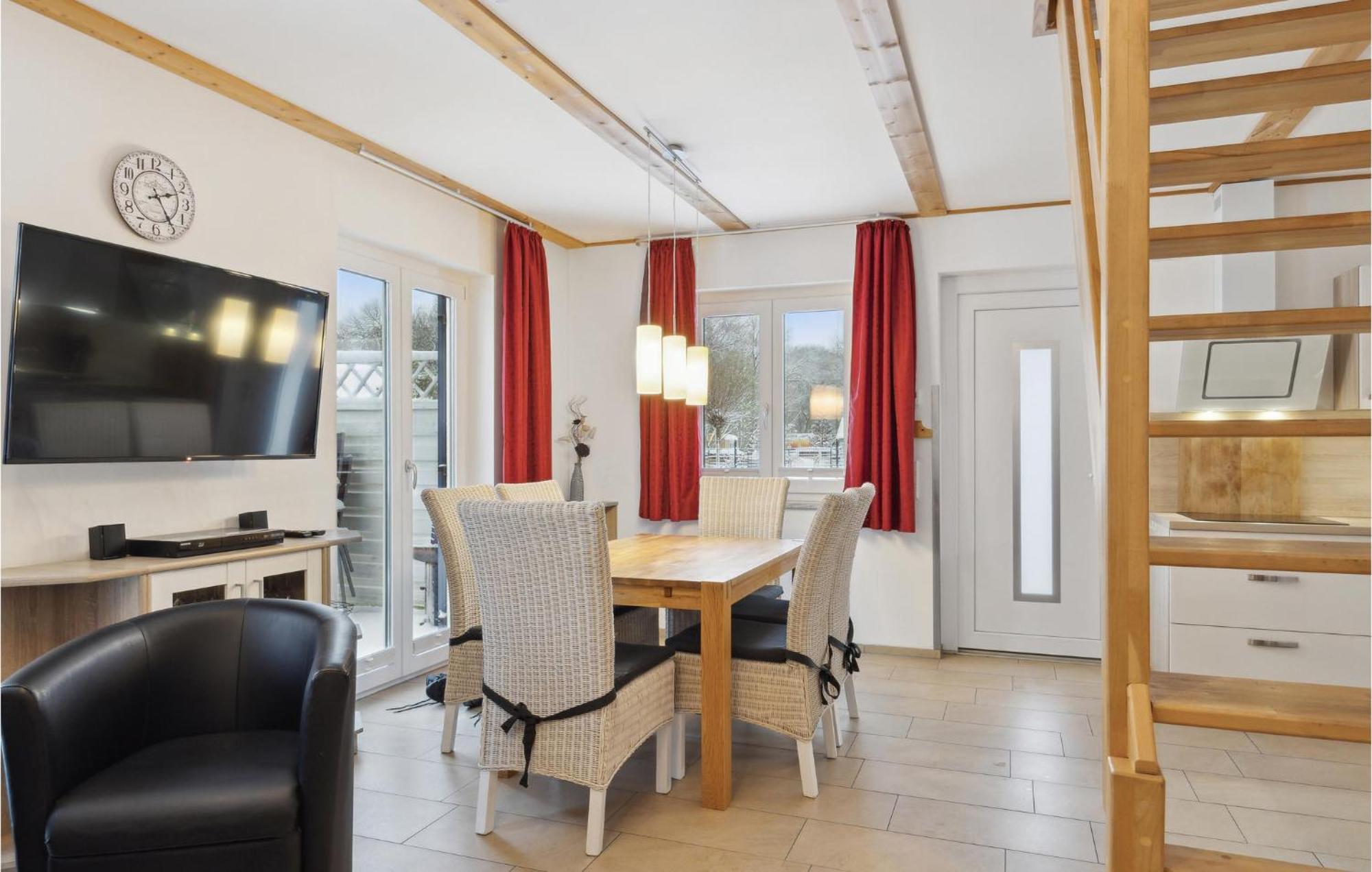 Amazing home in Altefhr-Rgen with 3 Bedrooms Altefähr Buitenkant foto
